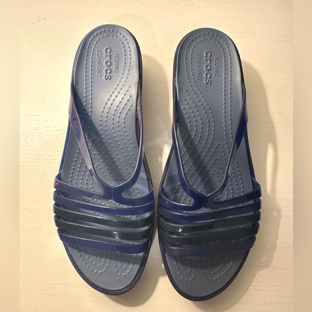 Crocs Isabella Mini Wedge Sandals - Navy/Bright Blue